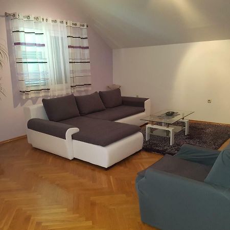 Appartamento Lidija Zara Esterno foto