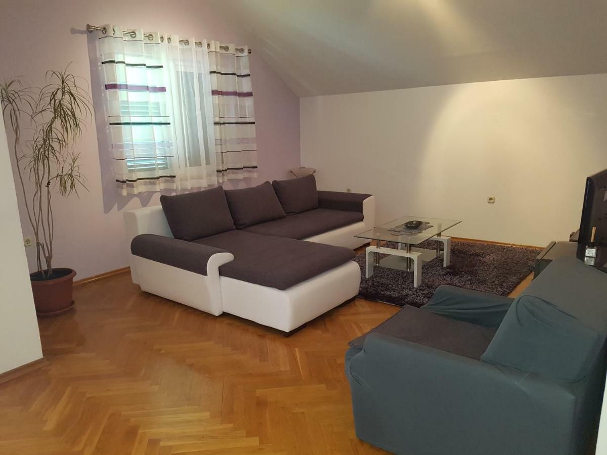 Appartamento Lidija Zara Esterno foto